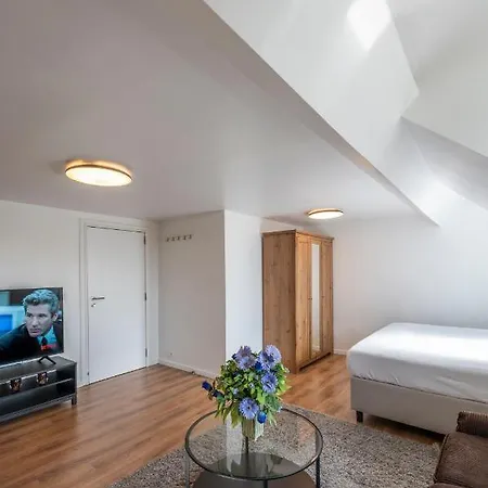 M&f Sweet In Black Apartamento